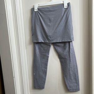 Lululemon Grey Leggings Skirt Combination Size 6 Yoga Workout Casual Pants